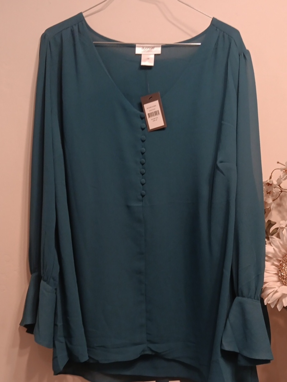 V-Neck Button-Front Blouse with Ruffle Cuffs Size 18